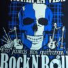 Camiseta Manojito de Claveles diseño Brave Rock&Roll