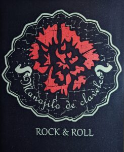 Camiseta Manojito de Claveles Logotipo